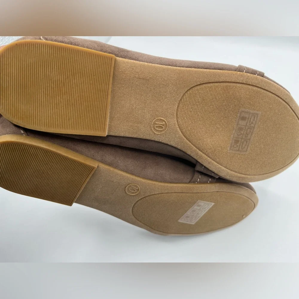 Journee Collection Womens Carrie Flat with Vegan Suede and Buckle Detail - Picture 7 of 8